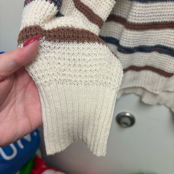 American Eagle Stripe Henley Sweater - Picture 3 of 13